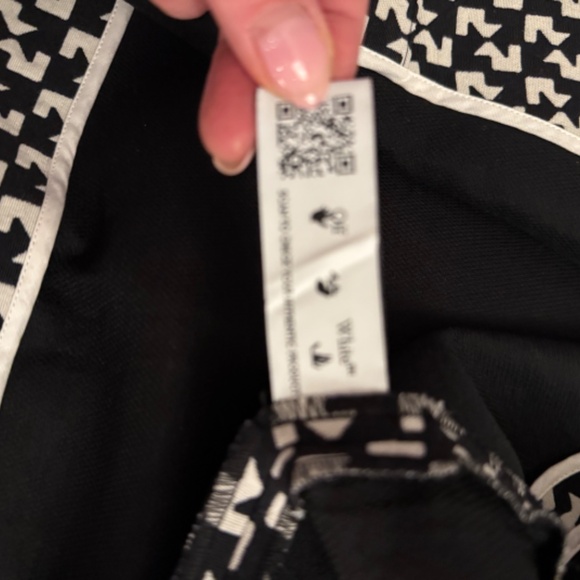 Off-White c/o Virgil Abloh Women's Black Ladies Abstract-Print Wrap Skirt, - Picture 4 of 6